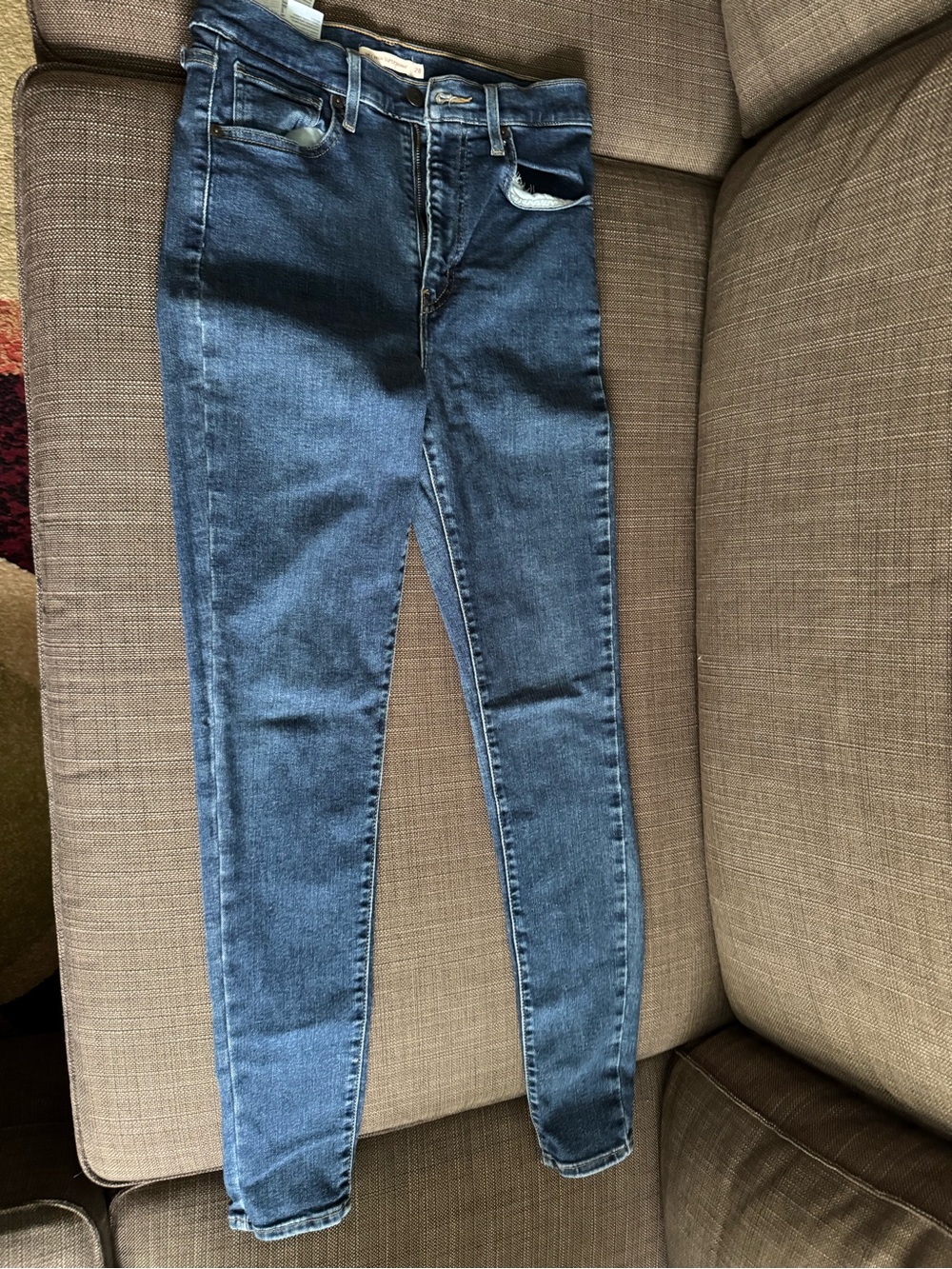 Dark blue Levi skinny jeans
